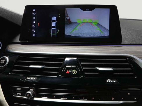 Used 2018 BMW 530e RWD image 15