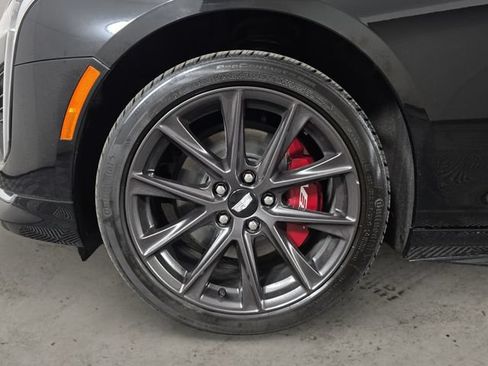 Certified 2025 Cadillac CT4 Sport w/ Super Cruise Package AWD/4WD image 9