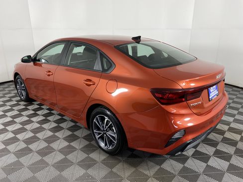 Used 2024 Kia Forte LXS w/ LXS Technology Package image 8