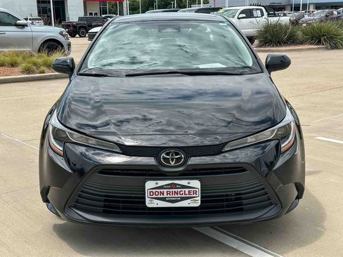 Used 2025 Toyota Corolla LE FWD image 8