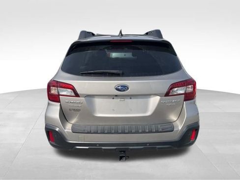 Used 2018 Subaru Outback 3.6R Limited image 7