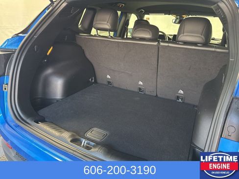 Used 2023 Jeep Compass Limited AWD/4WD image 12