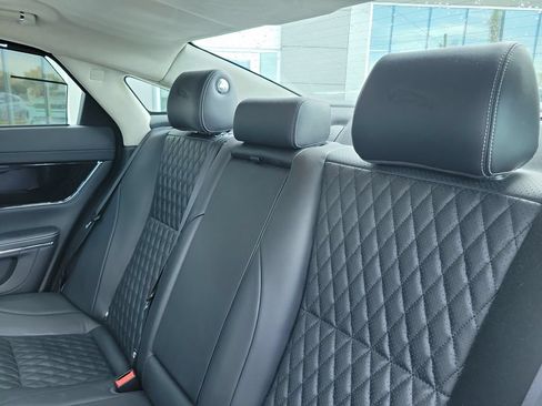 Used 2017 Jaguar XJ L Portfolio RWD image 15