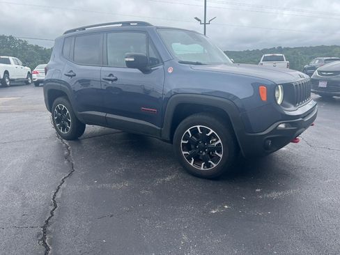 Used 2023 Jeep Renegade Trailhawk w/ Sun/Sound Group AWD/4WD image 2