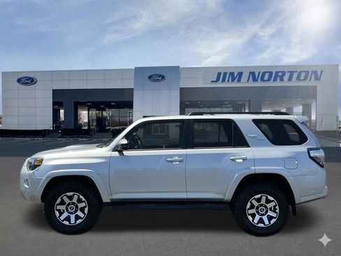 Used 2019 Toyota 4Runner TRD Off-Road AWD/4WD image 8