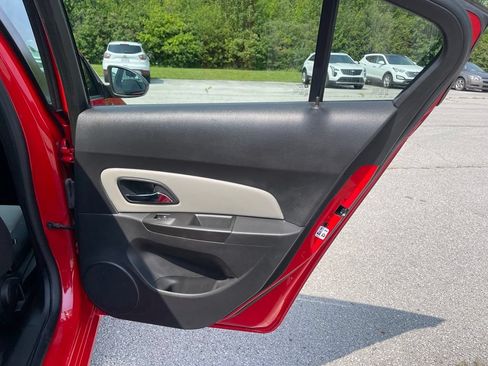 Used 2015 Chevrolet Cruze L FWD image 18