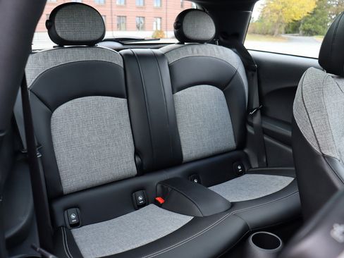 Used 2022 MINI Cooper SE w/ Driver Assistance Package image 14