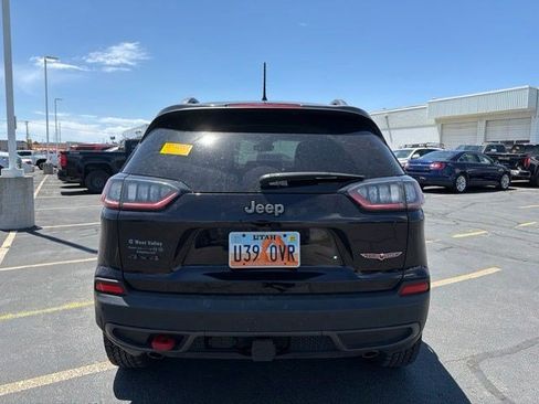 Used 2021 Jeep Cherokee Trailhawk AWD/4WD image 5