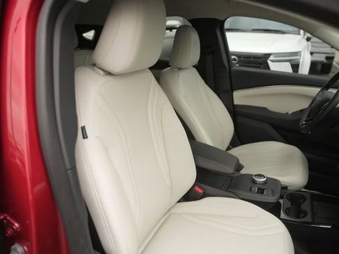 Used 2024 Ford Mustang Mach-E Premium image 19