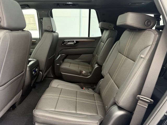 New 2026 Chevrolet Tahoe High Country AWD/4WD image 19