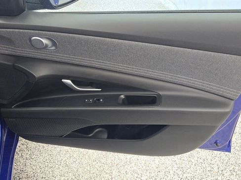 Used 2024 Hyundai Elantra Limited image 5