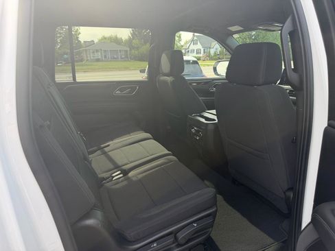 Used 2021 GMC Yukon XL SLE w/ Gmc Pro Safety Plus Package AWD/4WD image 21
