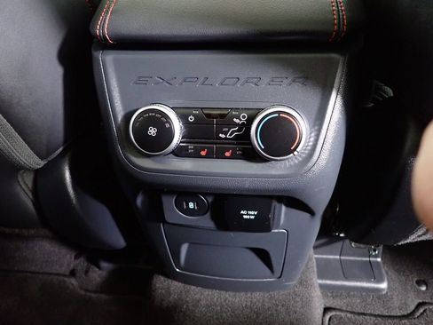 Used 2025 Ford Explorer ST image 41