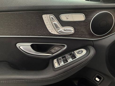 Used 2019 Mercedes-Benz C 300 C 300 image 11