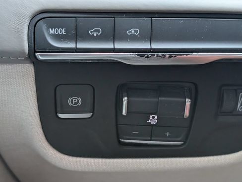 Used 2021 Cadillac Escalade Sport Platinum RWD image 13