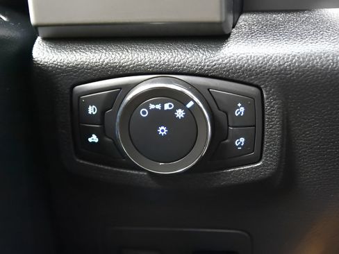 Used 2019 Ford F150 XLT w/ Equipment Group 302A Luxury AWD/4WD image 22
