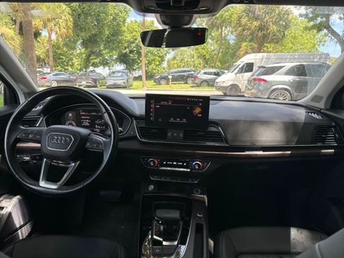 Used 2023 Audi Q5 2.0T Premium Plus w/ Premium Plus Package AWD/4WD image 19