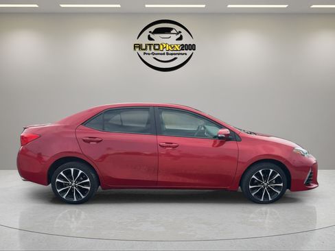 Used 2018 Toyota Corolla SE FWD image 8