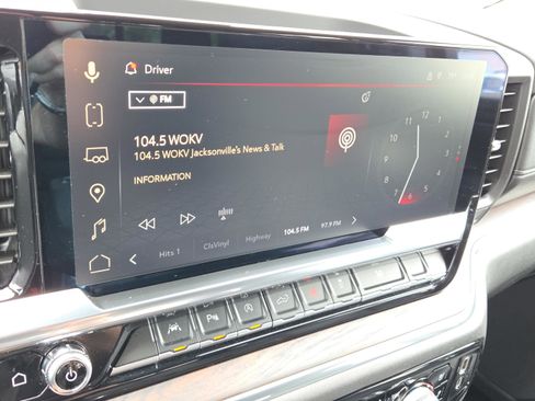 Used 2024 GMC Sierra 1500 SLT w/ SLT Premium Plus Package AWD/4WD image 20