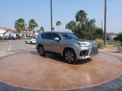 Used 2024 Lexus LX 600 4WD w/ Luxury Package
