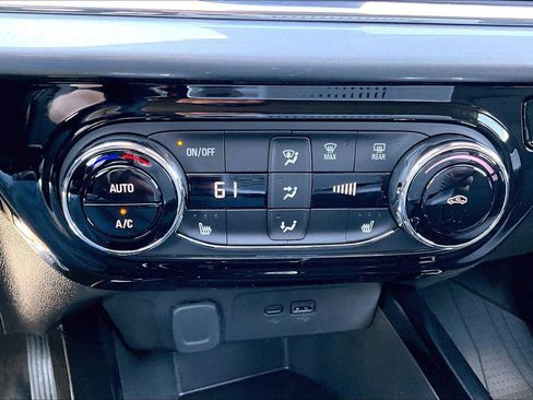 New 2026 Chevrolet Trax LT w/ Driver Confidence Package image 17