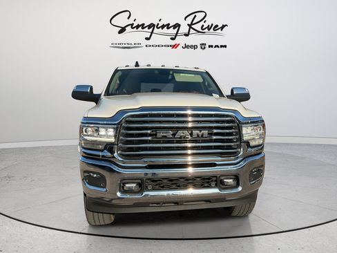 Used 2022 RAM 2500 Limited AWD/4WD image 2