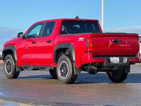 Used 2024 Toyota Tacoma TRD Off-Road image 7