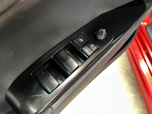 Used 2025 Toyota Camry SE FWD image 26