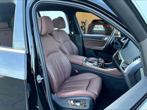 Used 2019 BMW X5 xDrive40i w/ Luxury Seating Package AWD/4WD image 29