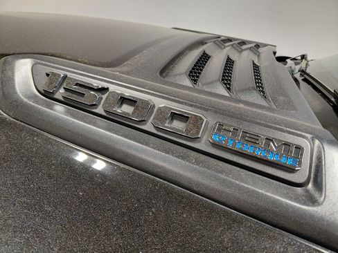 Used 2022 RAM 1500 Laramie AWD/4WD image 28
