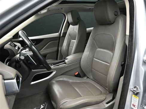 Used 2020 Jaguar F-PACE R-Sport image 12