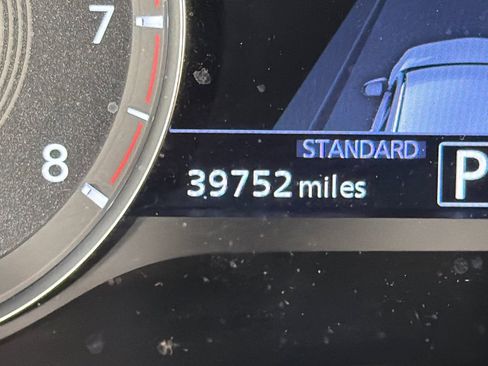 Used 2023 INFINITI QX50 Luxe image 29