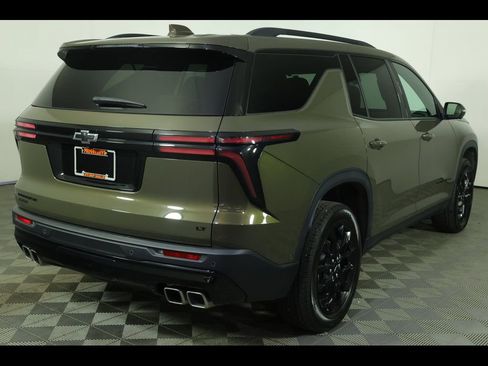 Used 2024 Chevrolet Traverse LT w/ Enhanced Driving Package FWD image 37