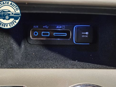 Used 2017 Jeep Grand Cherokee Overland AWD/4WD image 18