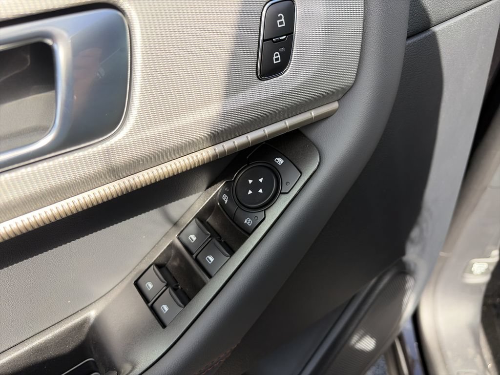 New 2027 Ford Explorer Active w/ Active Comfort Package RWD image 18