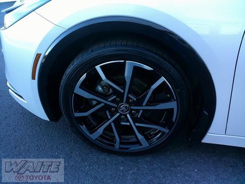 Certified 2024 Toyota Prius Prime image 10