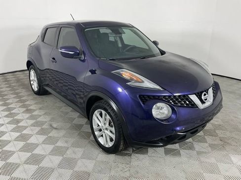 Used 2015 Nissan Juke S FWD image 13
