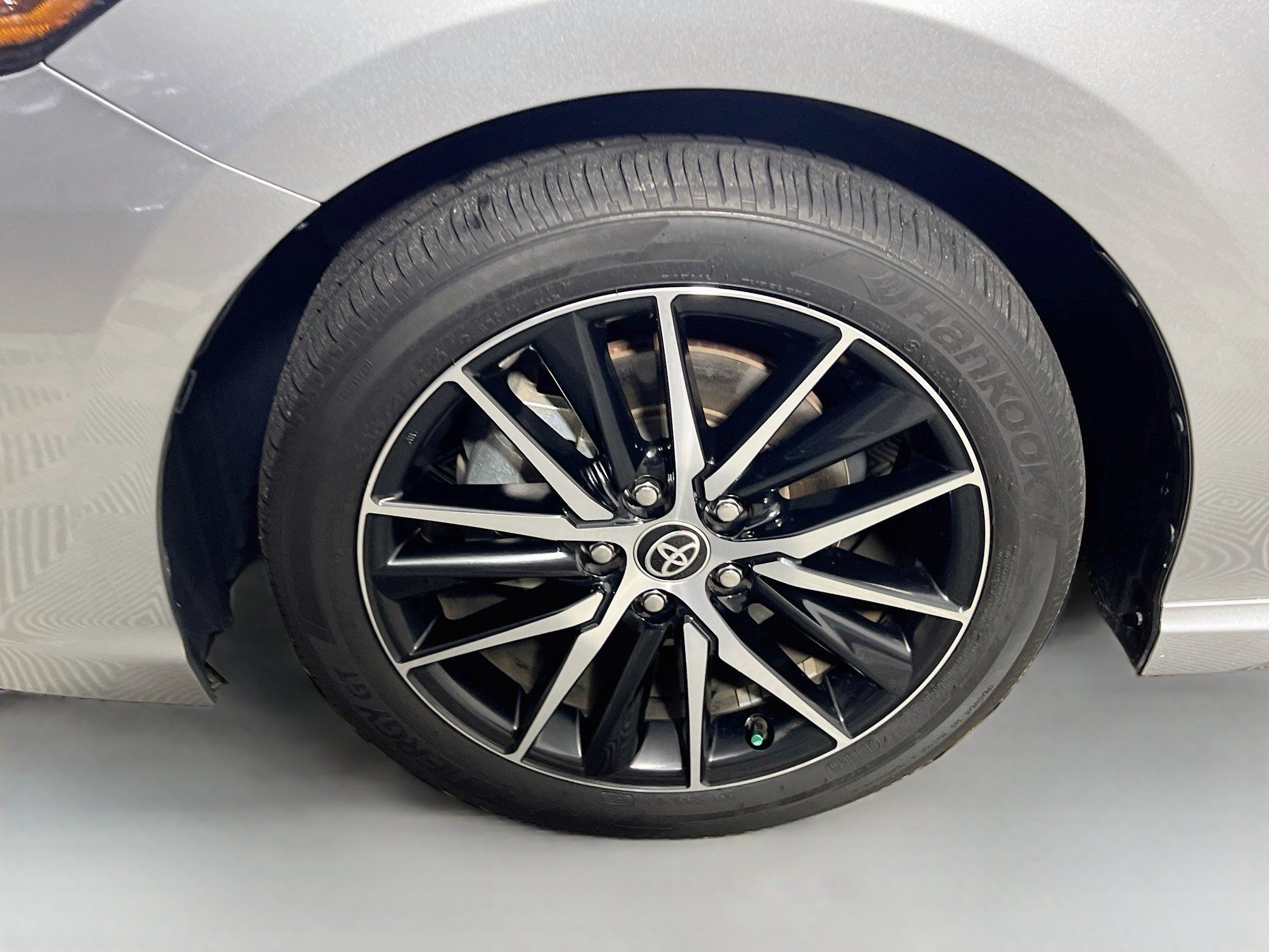 Used 2024 Toyota Camry SE w/ Convenience Package FWD image 14