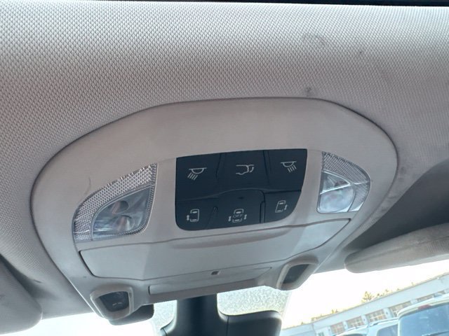 Used 2022 Chrysler Pacifica Limited FWD image 24