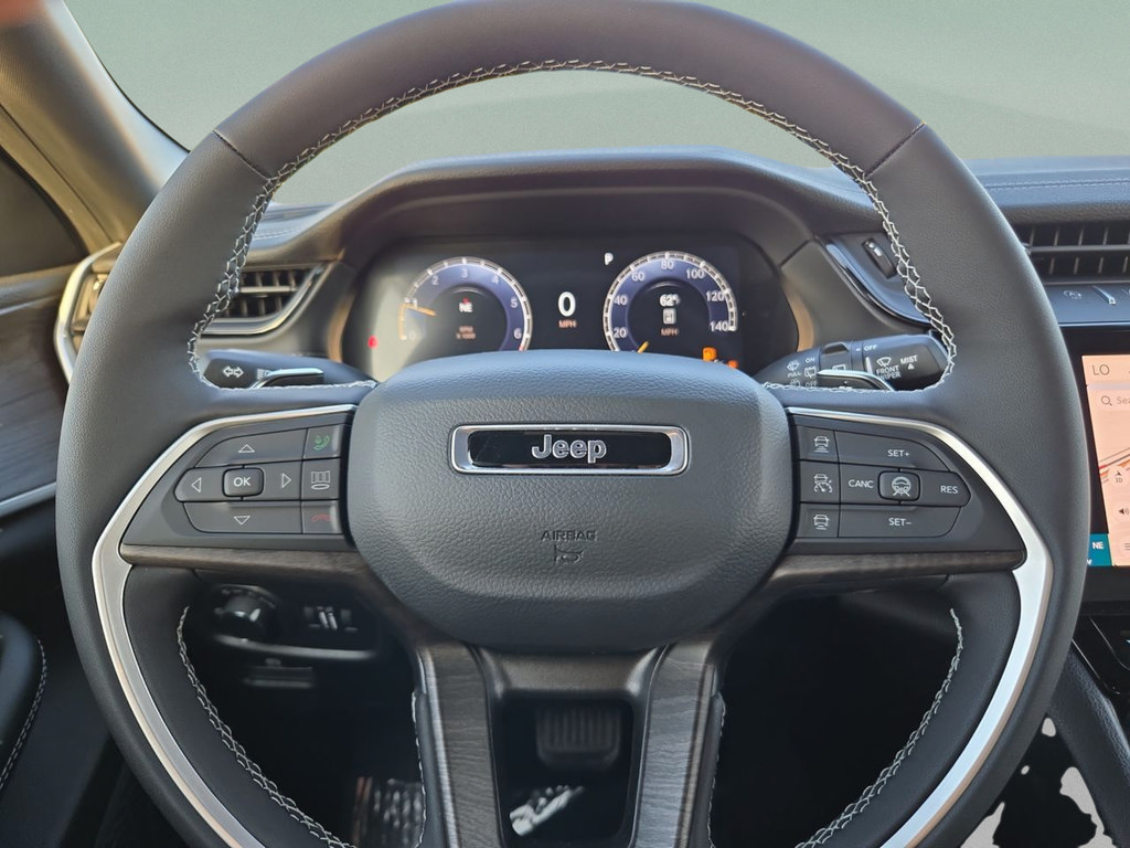New 2026 Jeep Grand Cherokee Altitude AWD/4WD image 31