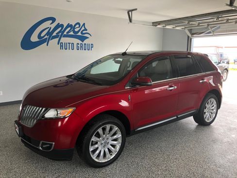 Used 2013 Lincoln MKX AWD image 1