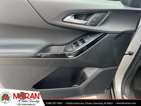 Used 2026 Chevrolet Equinox LT FWD image 15