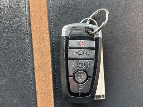 Used 2021 Ford F150 Platinum image 21