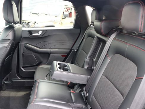 Used 2025 Ford Escape ST-Line Select AWD/4WD image 21