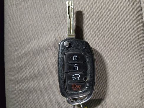 Used 2020 Hyundai Tucson SE image 32