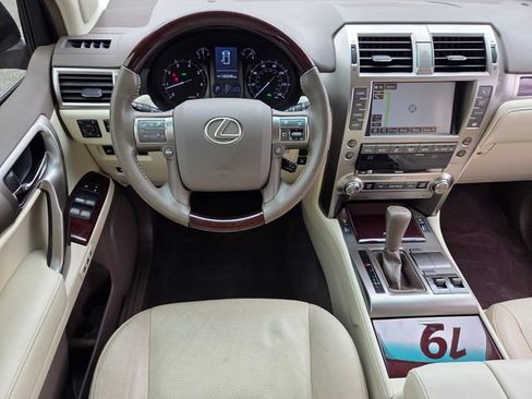 Used 2019 Lexus GX 460 Premium w/ Premium Package AWD/4WD image 14