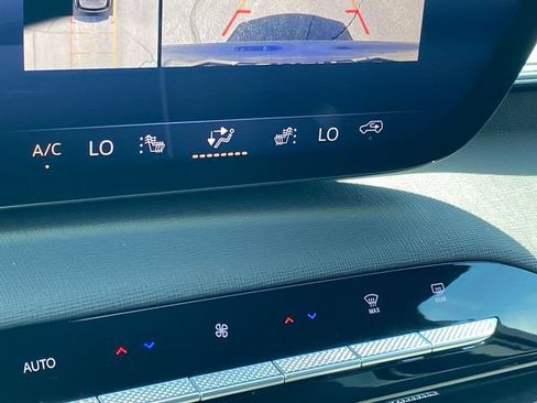 Certified 2026 Buick Enclave Preferred AWD/4WD image 14