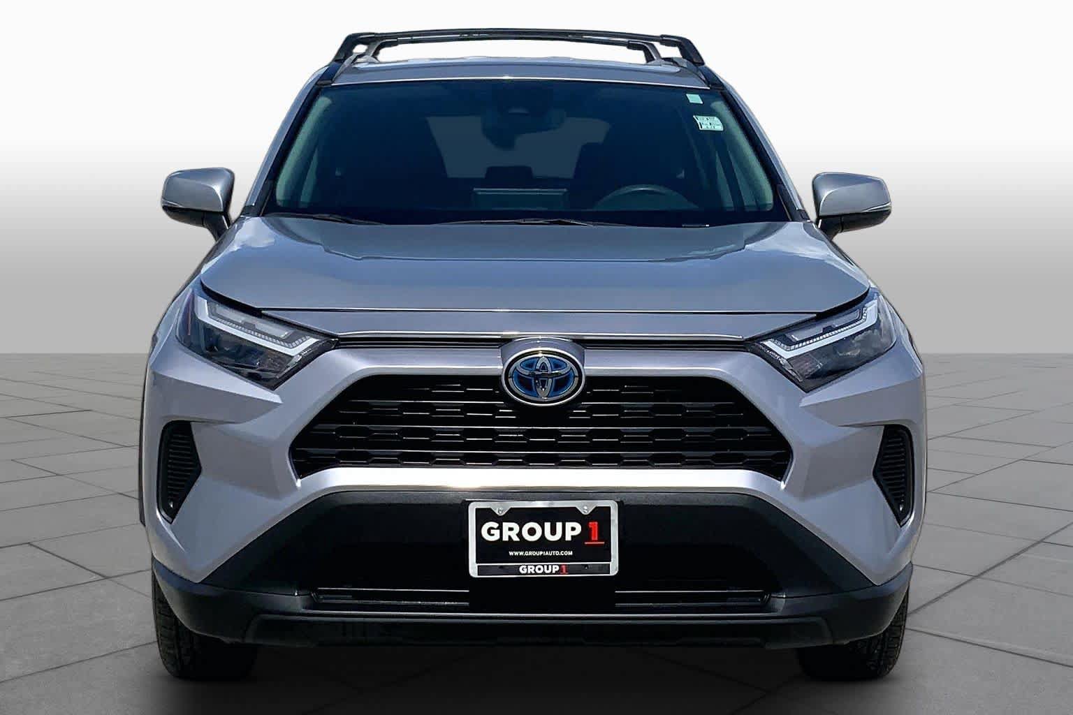 Used 2024 Toyota RAV4 XLE AWD/4WD image 4