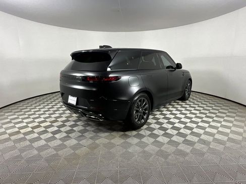 Used 2025 Land Rover Range Rover Sport Dynamic SE image 5