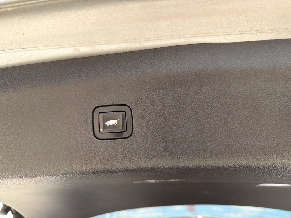 Used 2019 Buick Enclave Essence FWD image 8